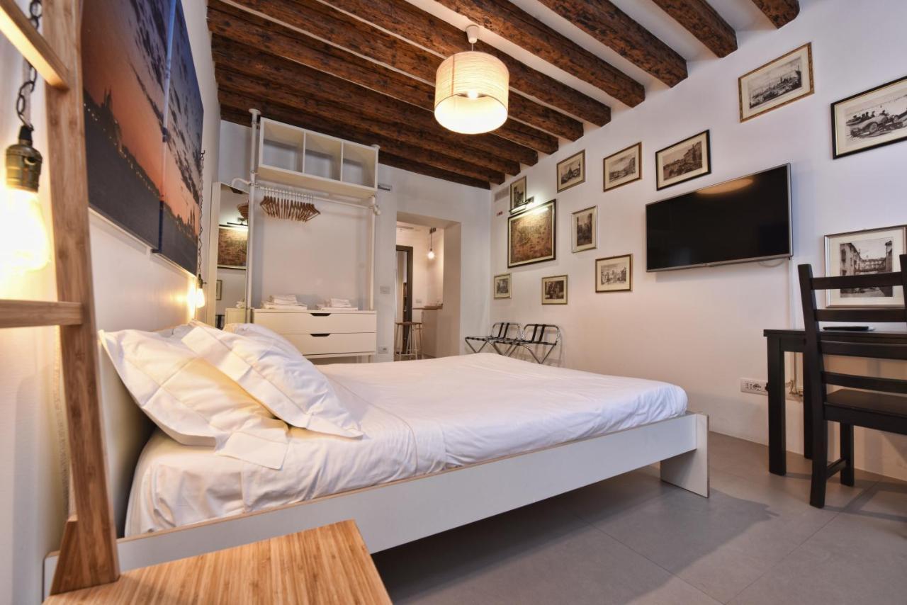 Sottopiano - Comfort In The Center Venesia Bagian luar foto